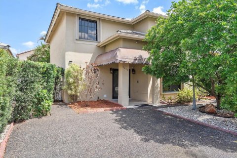 Casa en venta en Miami Gardens, Florida, 3 dormitorios, 144.56 m2 № 1897830 - foto 2