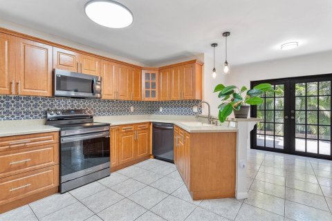 Casa en venta en Miami Gardens, Florida, 3 dormitorios, 144.56 m2 № 1897830 - foto 14