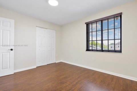 Casa en venta en Miami Gardens, Florida, 3 dormitorios, 144.56 m2 № 1897830 - foto 27
