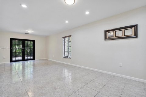Casa en venta en Miami Gardens, Florida, 3 dormitorios, 144.56 m2 № 1897830 - foto 4