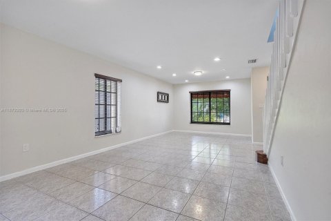 Casa en venta en Miami Gardens, Florida, 3 dormitorios, 144.56 m2 № 1897830 - foto 7