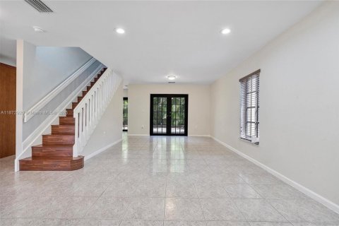 Casa en venta en Miami Gardens, Florida, 3 dormitorios, 144.56 m2 № 1897830 - foto 12