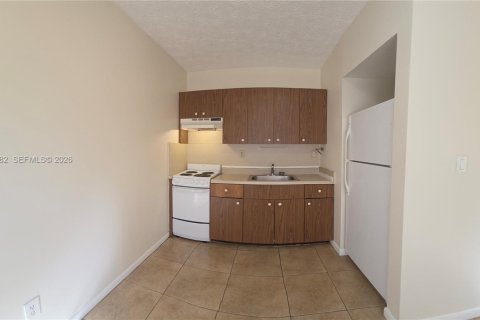 Apartamento en alquiler en Hollywood, Florida, 1 dormitorio, 49.24 m2 № 2026050 - foto 4