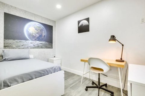 Casa en alquiler en North Miami Beach, Florida, 2 dormitorios № 1979213 - foto 12