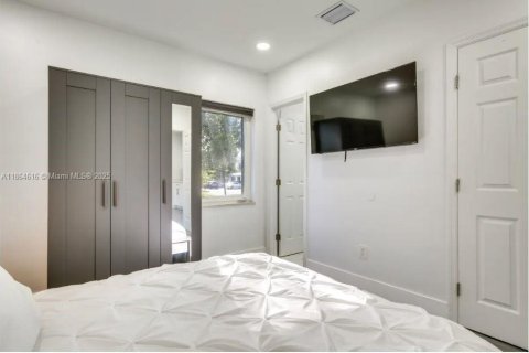Casa en alquiler en North Miami Beach, Florida, 2 dormitorios № 1979213 - foto 8