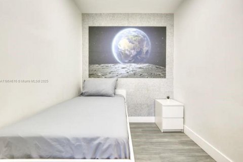 Casa en alquiler en North Miami Beach, Florida, 2 dormitorios № 1979213 - foto 13