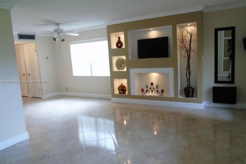 Condominio en venta en Delray Beach, Florida, 1 dormitorio, 70.61 m2 № 1979546 - foto 4