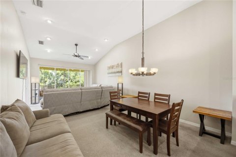 Condo in Bradenton, Florida, 2 bedrooms № 2096723 - photo 8