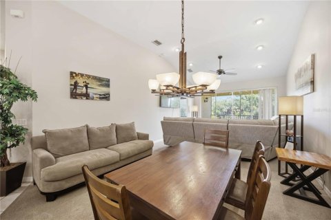 Condo in Bradenton, Florida, 2 bedrooms № 2096723 - photo 9