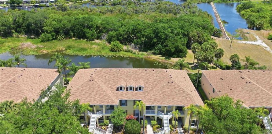 Condo in Bradenton, Florida, 2 bedrooms № 2096723