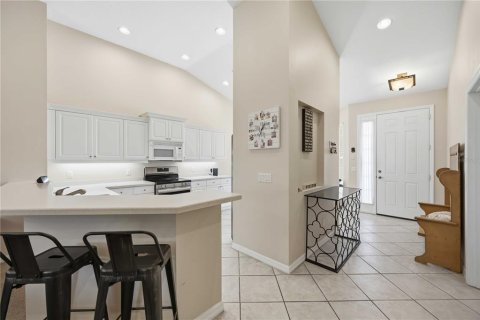 Condo in Bradenton, Florida, 2 bedrooms № 2096723 - photo 6