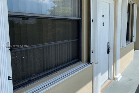 Copropriété à vendre à West Palm Beach, Floride: 2 chambres, 133.5 m2 № 2007169 - photo 16