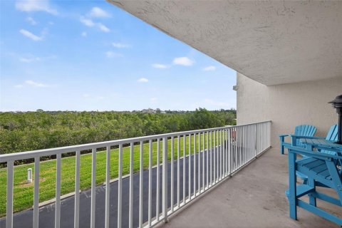 Condo in Indian Shores, Florida, 1 bedroom № 2139080 - photo 25