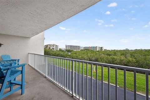 Condo in Indian Shores, Florida, 1 bedroom № 2139080 - photo 2
