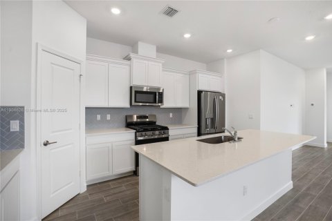 Снять в аренду виллу или дом в Локсахатчи-Гроувс, Флорида 3 спальни, 163.32м2, № 1958712 - фото 6