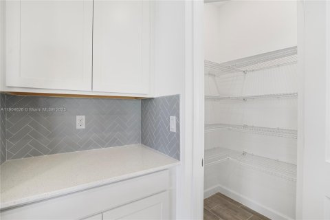 Снять в аренду виллу или дом в Локсахатчи-Гроувс, Флорида 3 спальни, 163.32м2, № 1958712 - фото 9