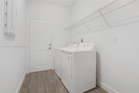 Снять в аренду виллу или дом в Локсахатчи-Гроувс, Флорида 3 спальни, 163.32м2, № 1958712 - фото 28