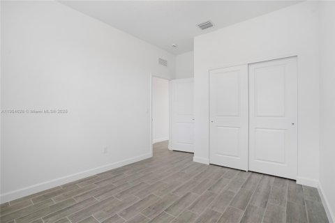 Снять в аренду виллу или дом в Локсахатчи-Гроувс, Флорида 3 спальни, 163.32м2, № 1958712 - фото 19