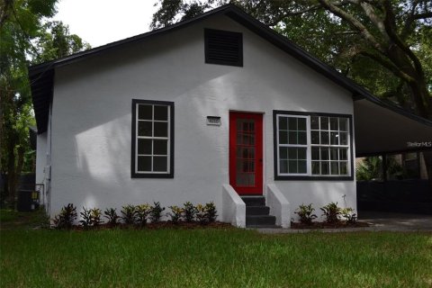 House in Tampa, Florida 5 bedrooms, 157.1 sq.m. № 2259093