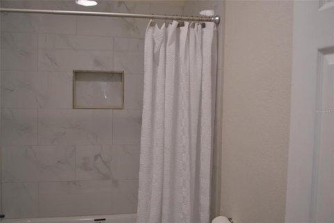 House in Tampa, Florida 5 bedrooms, 157.1 sq.m. № 2259093 - photo 20