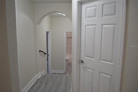 House in Tampa, Florida 5 bedrooms, 157.1 sq.m. № 2259093 - photo 19