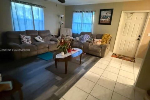 Купить виллу или дом в Дейви, Флорида 4 спальни, 111.48м2, № 1956356 - фото 10