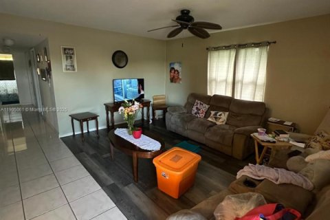 Купить виллу или дом в Дейви, Флорида 4 спальни, 111.48м2, № 1956356 - фото 26