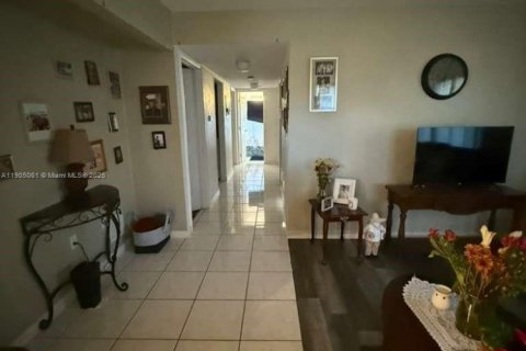 Купить виллу или дом в Дейви, Флорида 4 спальни, 111.48м2, № 1956356 - фото 13