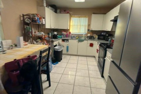 Купить виллу или дом в Дейви, Флорида 4 спальни, 111.48м2, № 1956356 - фото 27