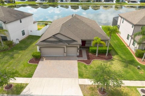 Casa en venta en New Port Richey, Florida, 4 dormitorios, 224.92 m2 № 1681926 - foto 4