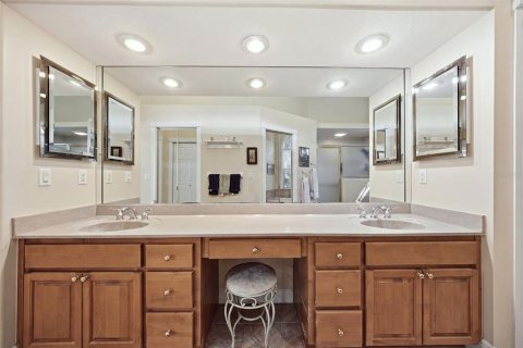 House in Tampa, Florida 4 bedrooms, 322.37 sq.m. № 2391024 - photo 23