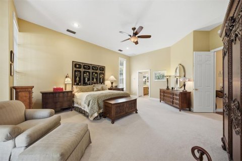 House in Tampa, Florida 4 bedrooms, 322.37 sq.m. № 2391024 - photo 18