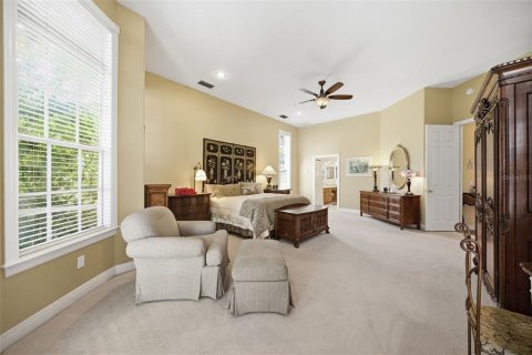 House in Tampa, Florida 4 bedrooms, 322.37 sq.m. № 2391024 - photo 17