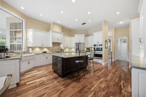 House in Tampa, Florida 4 bedrooms, 322.37 sq.m. № 2391024 - photo 28