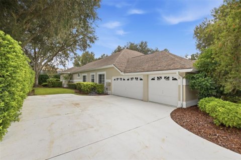 House in Tampa, Florida 4 bedrooms, 322.37 sq.m. № 2391024 - photo 6