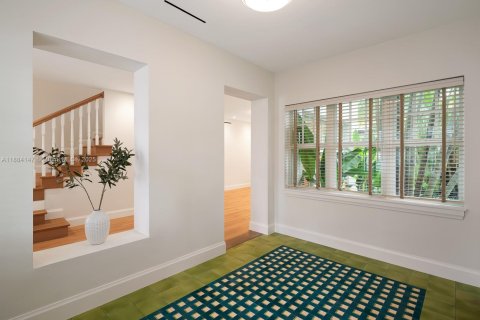 Villa ou maison à vendre à Miami, Floride: 3 chambres, 238.39 m2 № 1930181 - photo 5