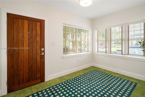 Villa ou maison à vendre à Miami, Floride: 3 chambres, 238.39 m2 № 1930181 - photo 4