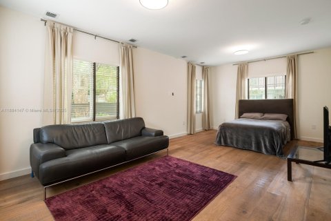 Villa ou maison à vendre à Miami, Floride: 3 chambres, 238.39 m2 № 1930181 - photo 25