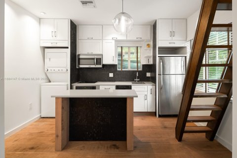 Villa ou maison à vendre à Miami, Floride: 3 chambres, 238.39 m2 № 1930181 - photo 26