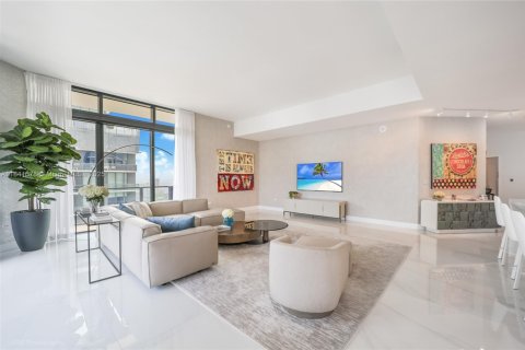 Condominio en venta en Miami, Florida, 4 dormitorios, 301.37 m2 № 1833790 - foto 3