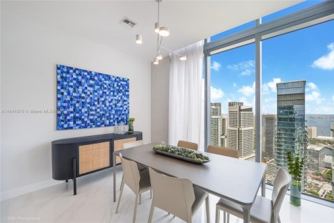Condominio en venta en Miami, Florida, 4 dormitorios, 301.37 m2 № 1833790 - foto 10