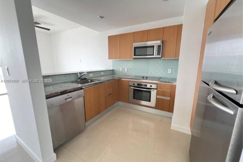 Copropriété à louer à Miami, Floride: 51.19 m2 № 2168187 - photo 2