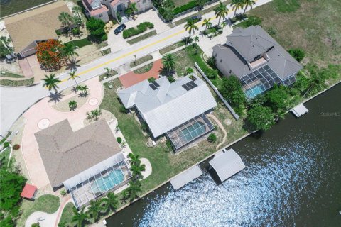 Casa en venta en Port Charlotte, Florida, 3 dormitorios, 258.92 m2 № 2098044 - foto 8