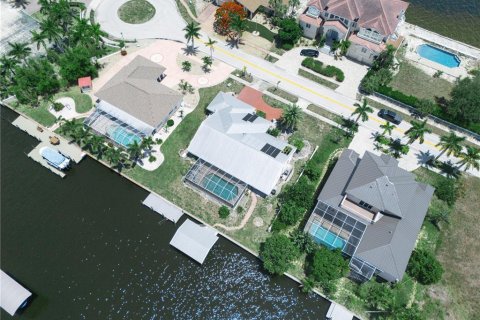 Casa en venta en Port Charlotte, Florida, 3 dormitorios, 258.92 m2 № 2098044 - foto 9