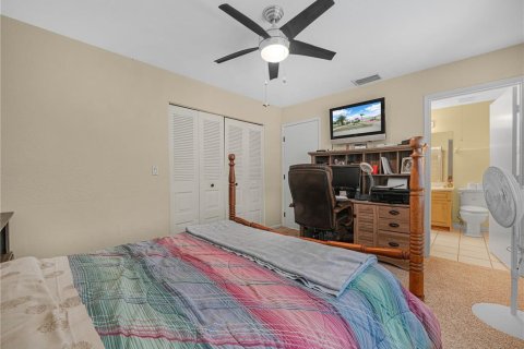 Casa en venta en Port Charlotte, Florida, 3 dormitorios, 258.92 m2 № 2098044 - foto 26
