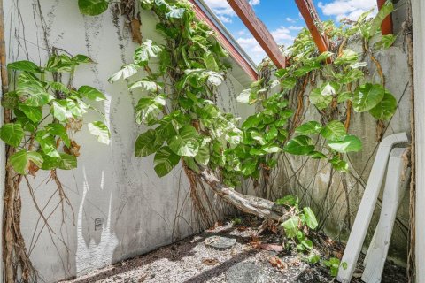 Casa en venta en Port Charlotte, Florida, 3 dormitorios, 258.92 m2 № 2098044 - foto 4