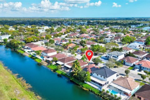 Купить виллу или дом в Катлер-Бей, Флорида 4 спальни, 154.87м2, № 2008127 - фото 3