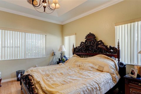 Купить виллу или дом в Катлер-Бей, Флорида 4 спальни, 154.87м2, № 2008127 - фото 12