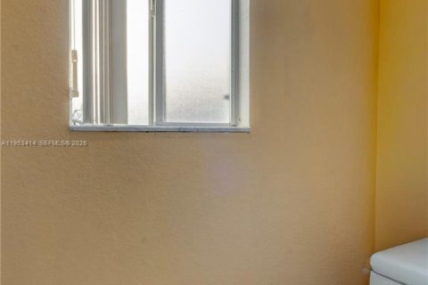 Купить виллу или дом в Катлер-Бей, Флорида 4 спальни, 154.87м2, № 2008127 - фото 18