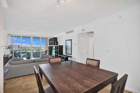Condominio en alquiler en Hollywood, Florida, 1 dormitorio, 69.21 m2 № 2026624 - foto 16